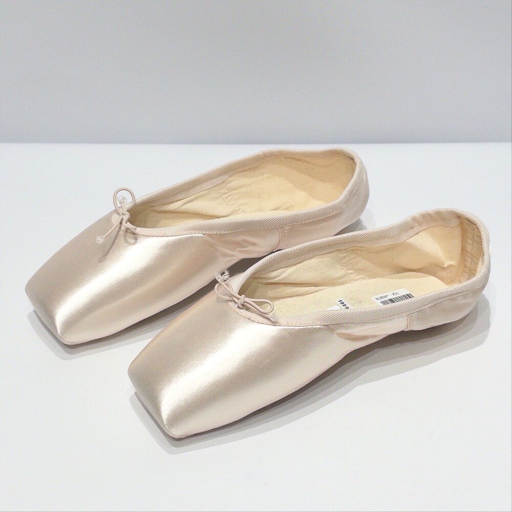 NWOB Russian Pointe Rubin Ballet Shoes Made in Russia Women 43 w1 v2 FS (US 11)